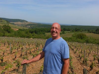 Pierre Fenals dans ses vignes - Le Clan des Sens